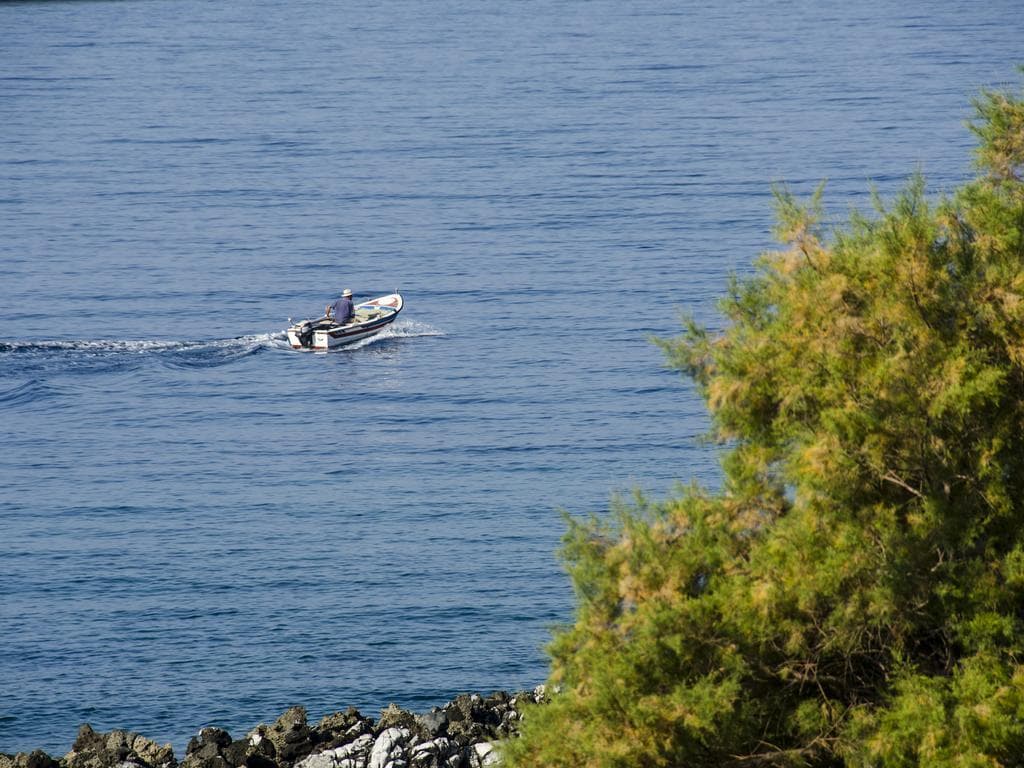 The coast below the property at Oitylo